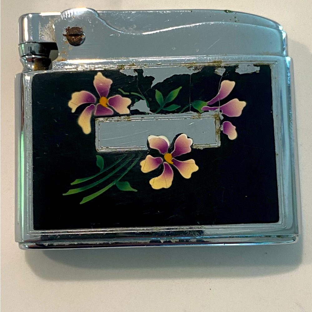 RONSON ADONIS ENGRAVABLE FLORAL DESIGN LIGHTER VINTAGE.